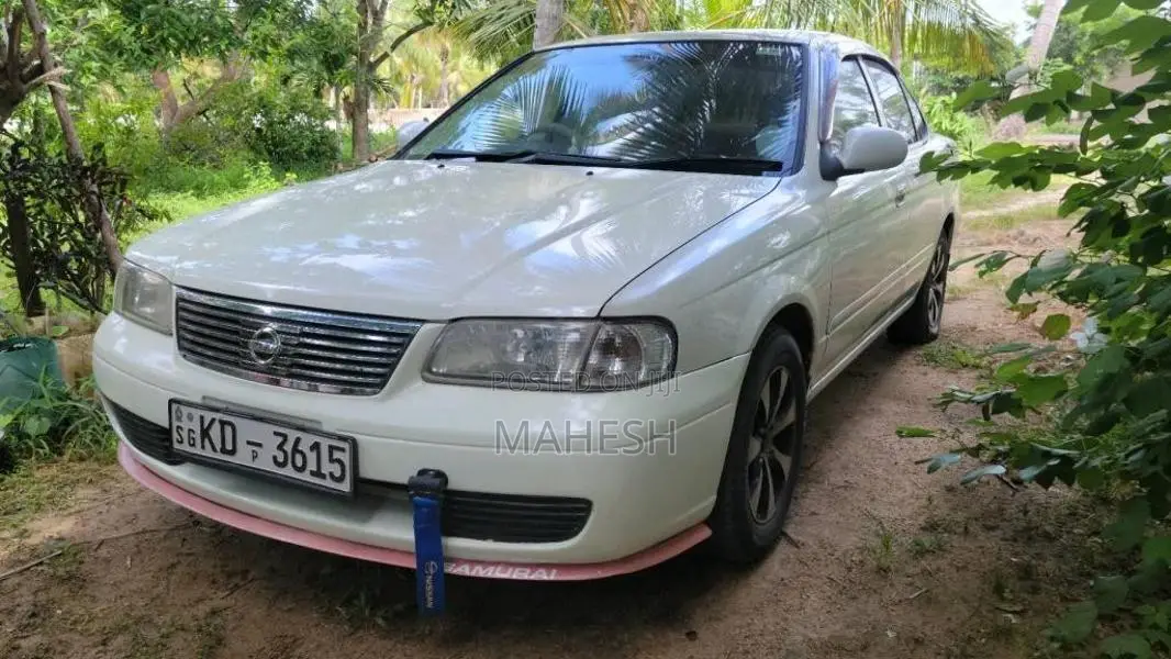 Nissan FB15 2004 Car (Used)