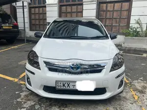 Toyota Auris 2011 Car (Used)