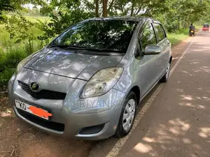 Toyota Vitz 2008 Car (Used)