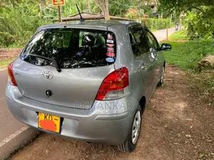 Toyota Vitz 2008 Car (Used)
