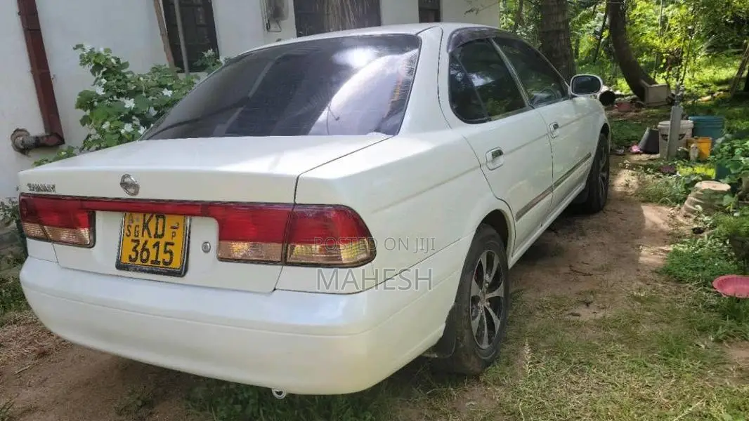 Nissan FB15 2004 Car (Used)