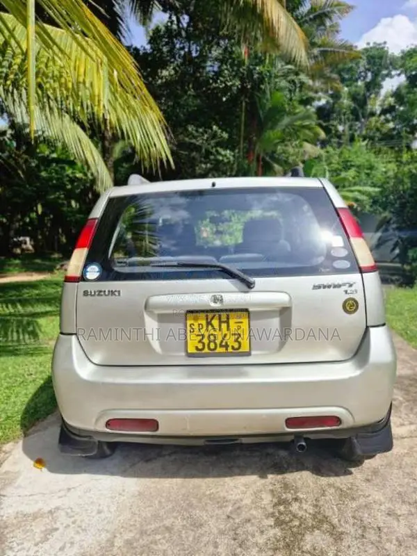 Suzuki Swift 2005 Car (Used)