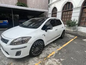 Toyota Auris 2011 Car (Used)