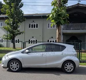 Toyota Aqua G Grade 2012 Car (Used)