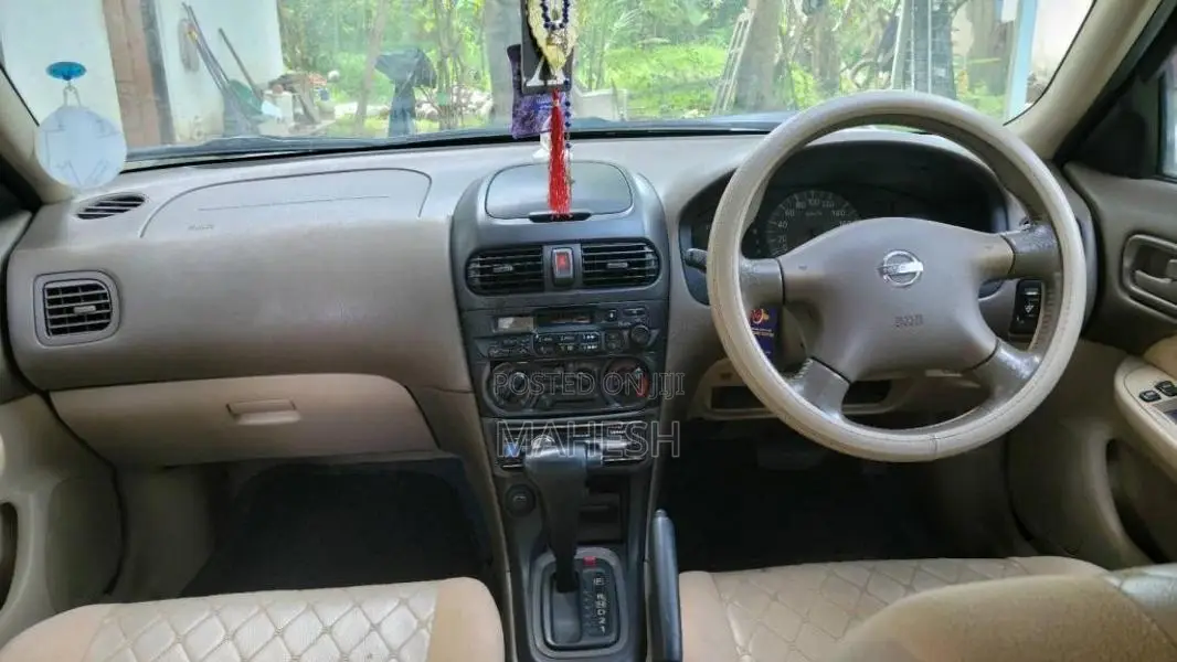Nissan FB15 2004 Car (Used)