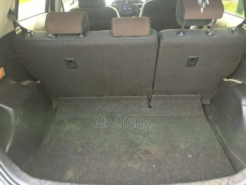 Toyota Aqua G Grade 2012 Car (Used)