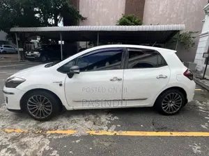 Toyota Auris 2011 Car (Used)