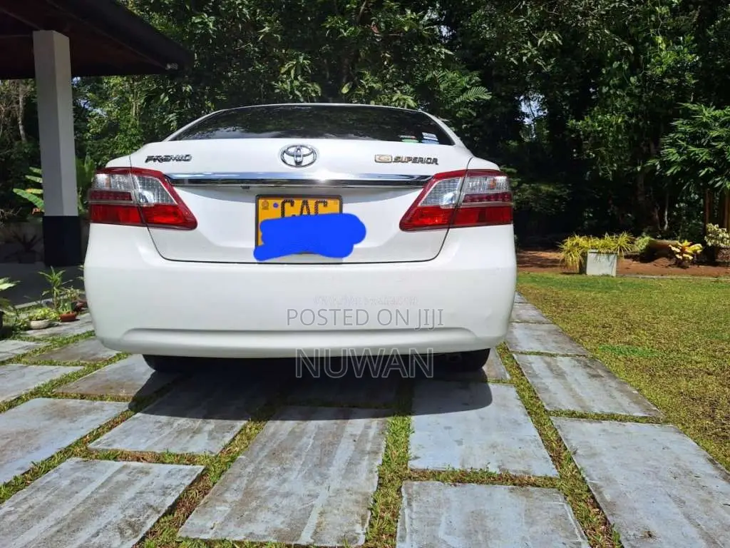Toyota Premio 2013 Car (Used)