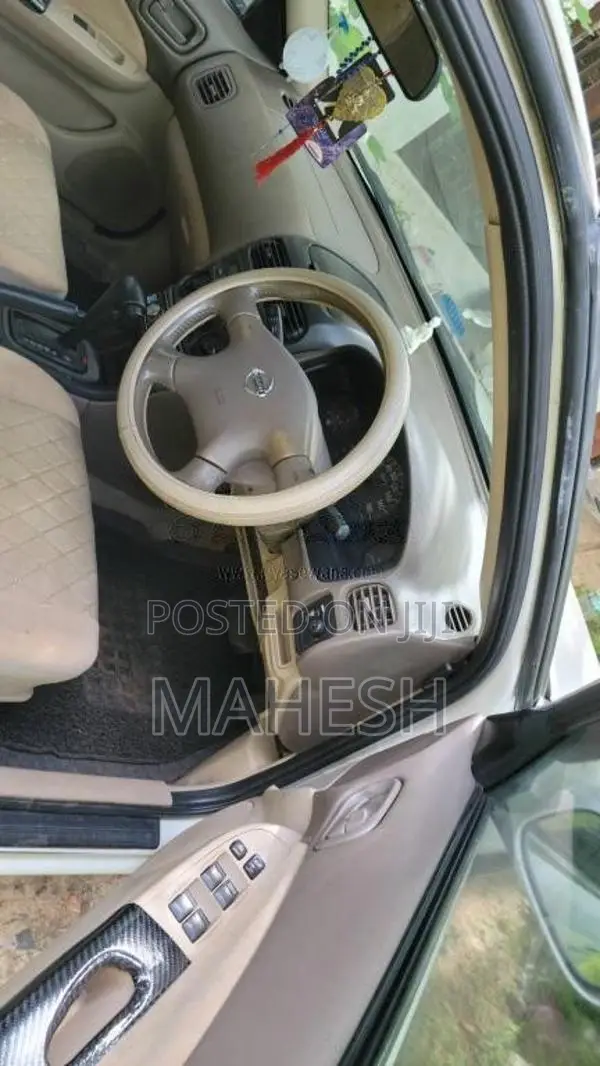 Nissan FB15 2004 Car (Used)