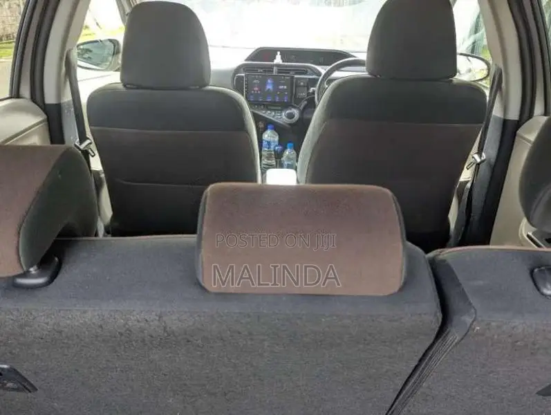 Toyota Aqua G Grade 2012 Car (Used)