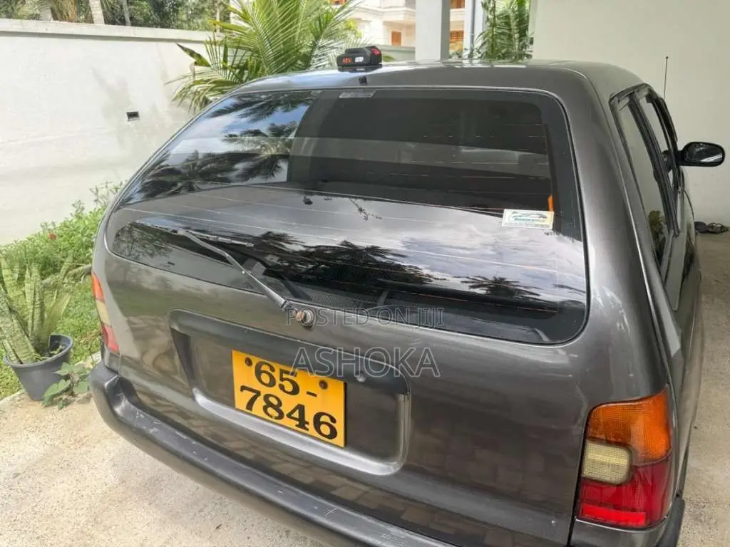 Toyota Elephant Back 1997 Car (Used)