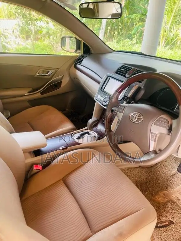 Toyota Premio 2012 Car (Used)