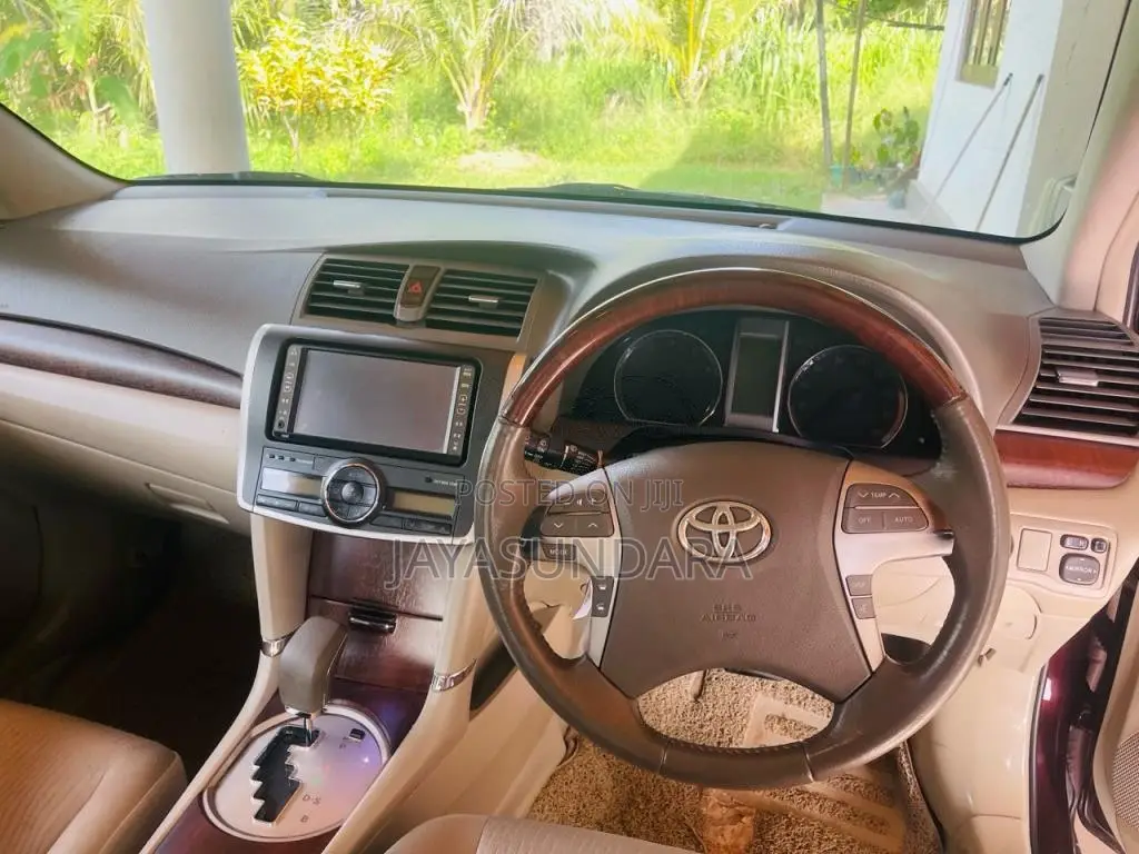 Toyota Premio 2012 Car (Used)