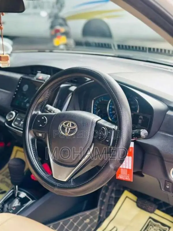 Toyota Axio 2016 Car (Used)
