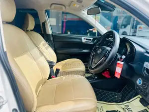 Toyota Axio 2016 Car (Used)