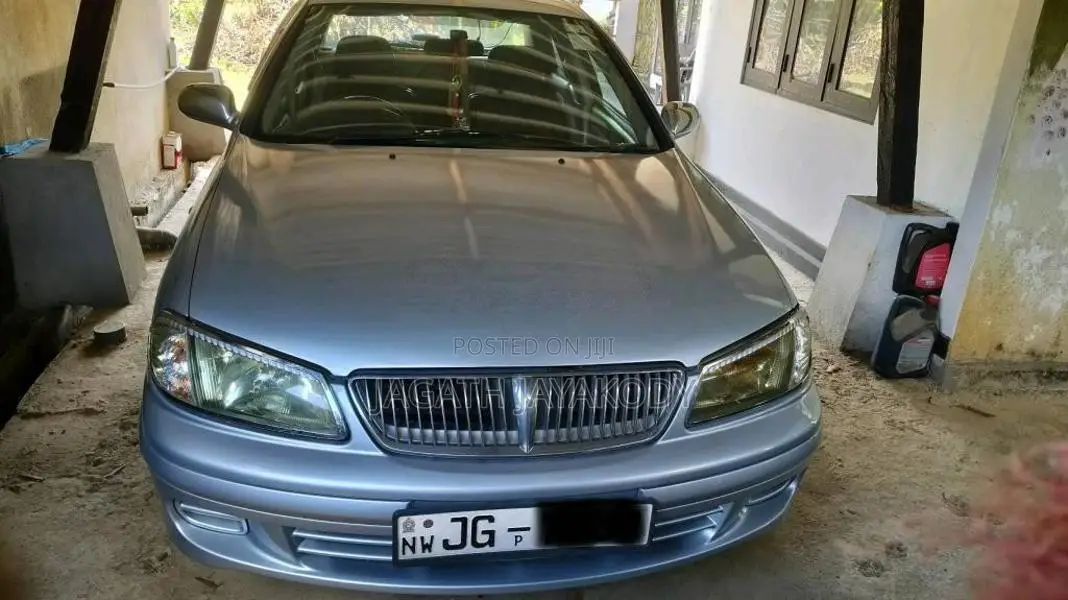 Nissan N16 2001 Car (Used)