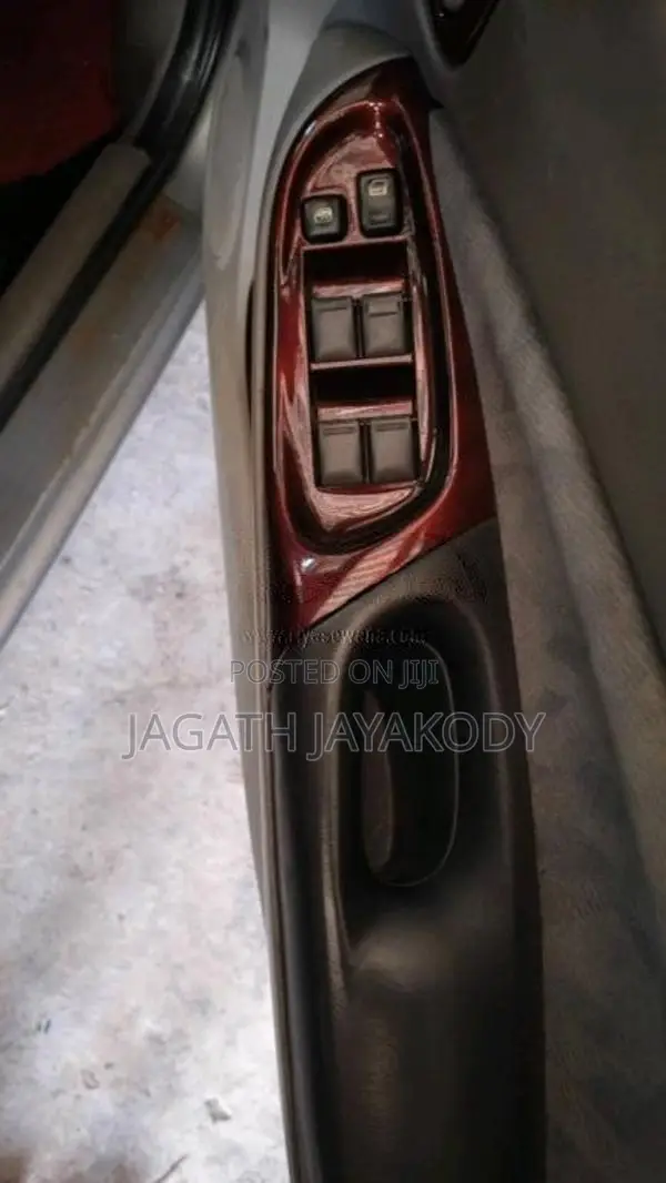 Nissan N16 2001 Car (Used)