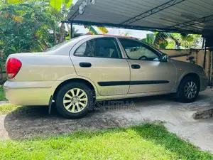 Nissan N17 2006 Car (Used)