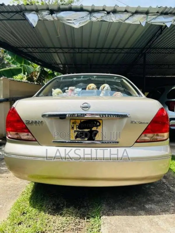 Nissan N17 2006 Car (Used)