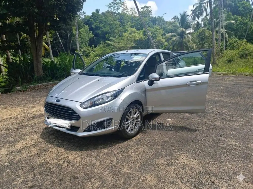 Ford Fiesta 2015 Car (Used)