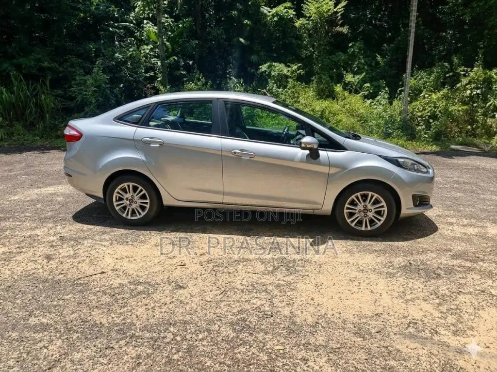 Ford Fiesta 2015 Car (Used)