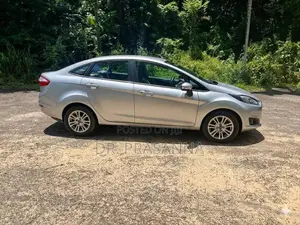 Ford Fiesta 2015 Car (Used)
