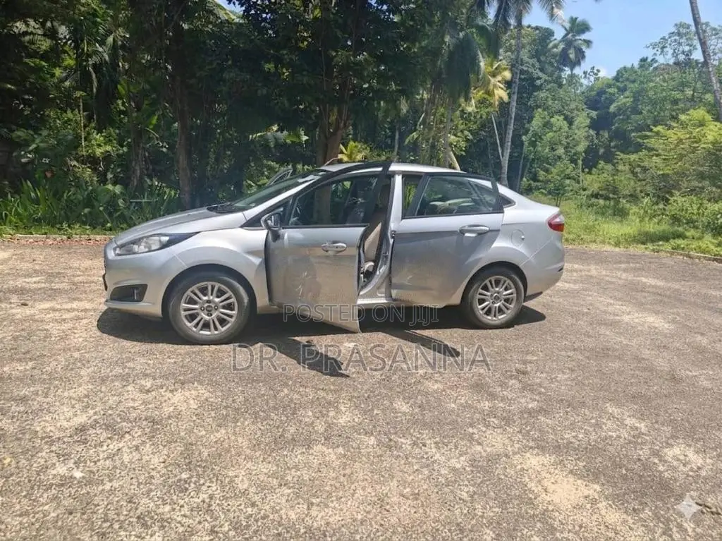 Ford Fiesta 2015 Car (Used)