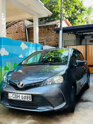 Toyota Vitz 2016 Car (Used)