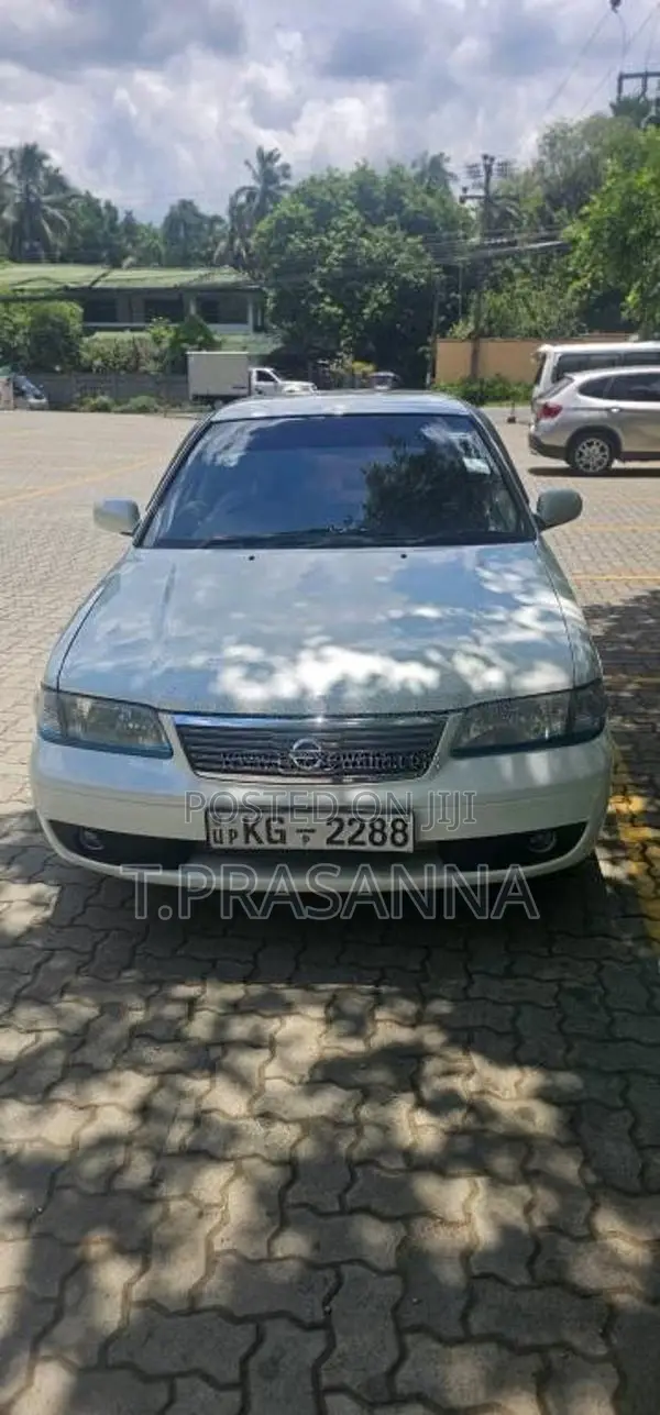 Nissan FB15 2004 Car (Used)