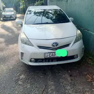 Toyota Prius 2012 Car (Used)