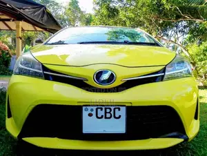 Toyota Vitz 2015 Car (Used)