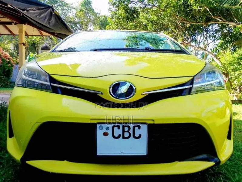 Toyota Vitz 2015 Car (Used)