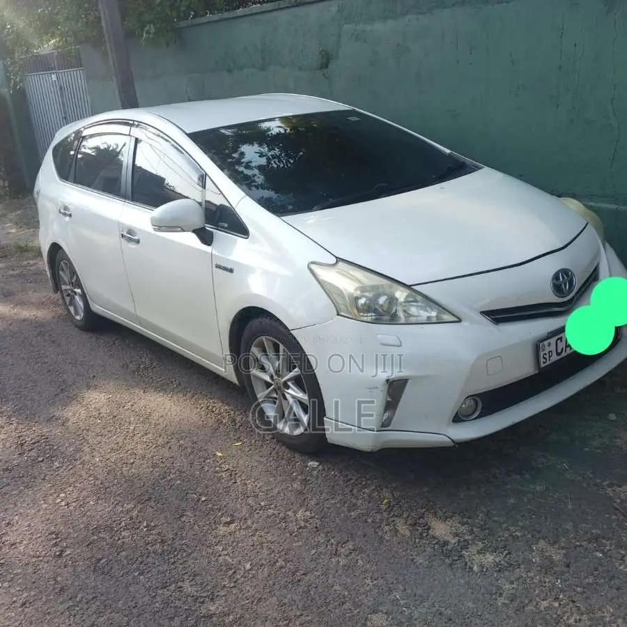 Toyota Prius 2012 Car (Used)