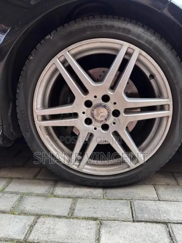 Mercedes-Benz E250 2010 Car (Used)
