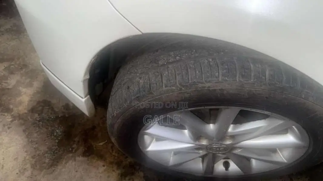 Toyota Prius 2012 Car (Used)