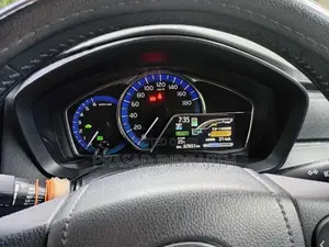 Toyota Axio G Grade 2015 Car (Used)