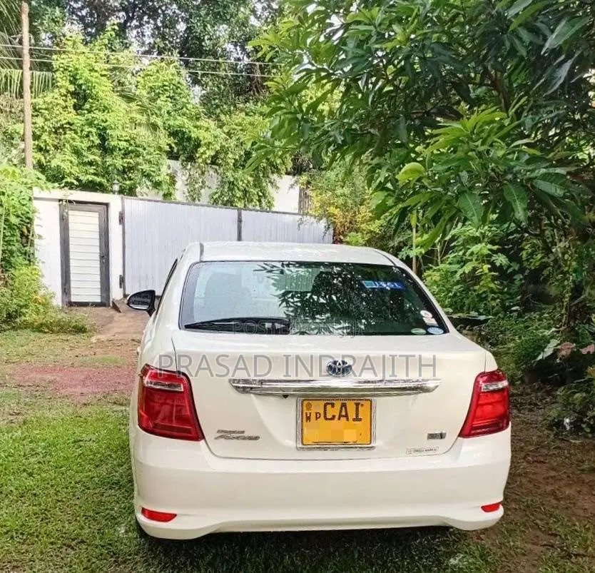 Toyota Axio G Grade 2015 Car (Used)