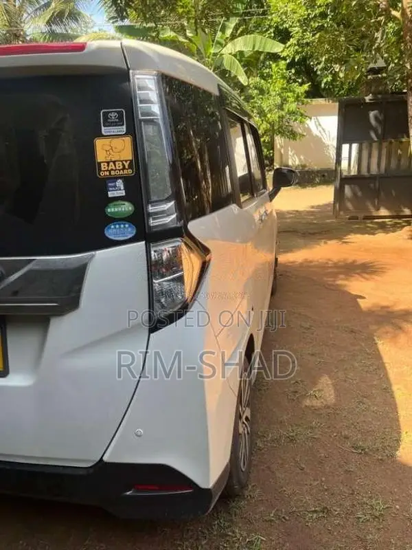 Toyota Roomy Custom GS 2019 Car (Used)