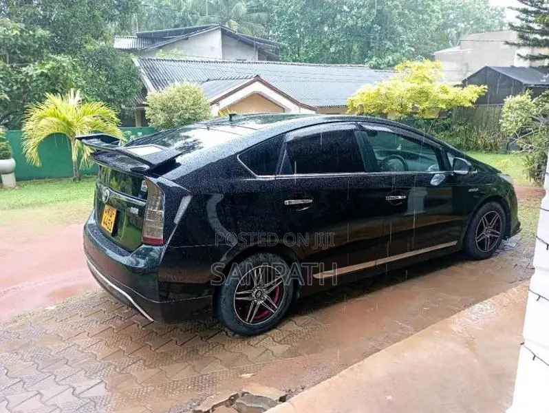Toyota Prius 2012 Car (Used)