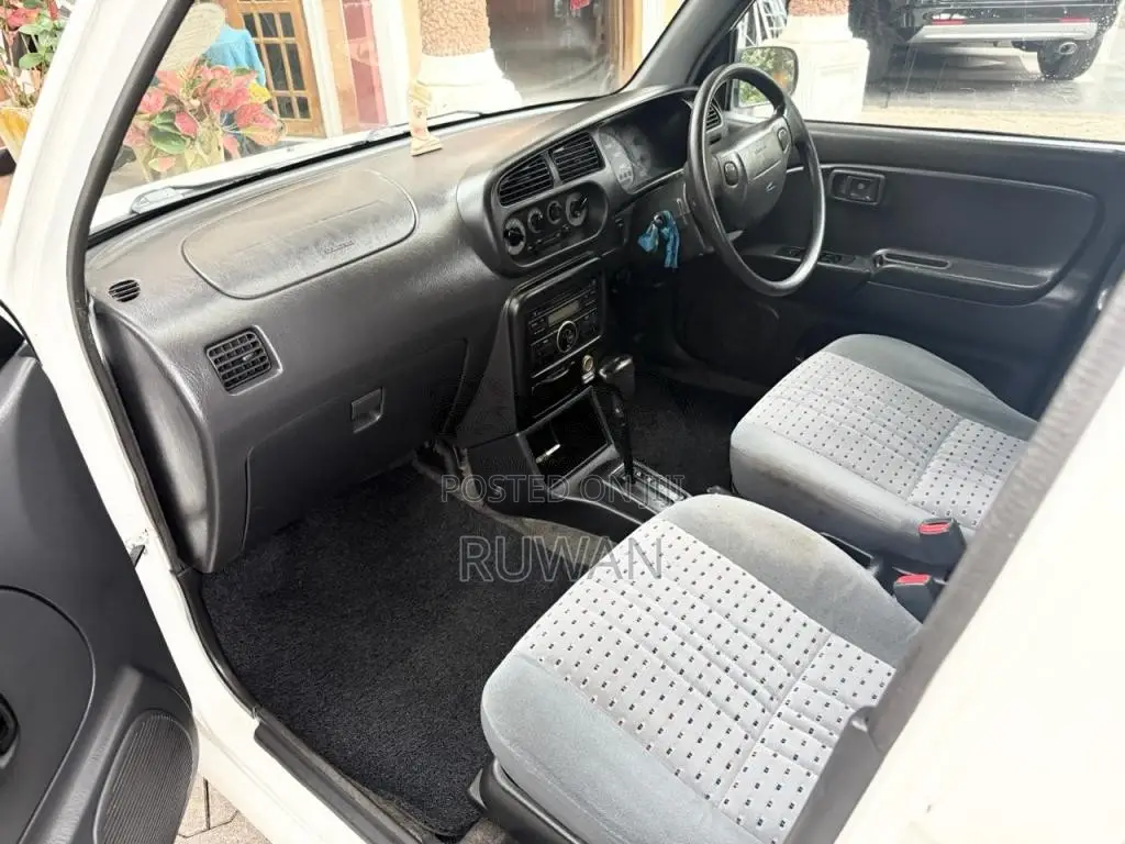 Daihatsu Mira 2002 Car (Used)