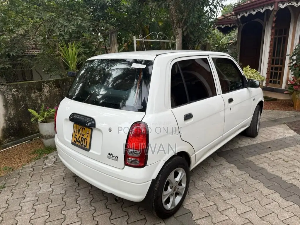 Daihatsu Mira 2002 Car (Used)