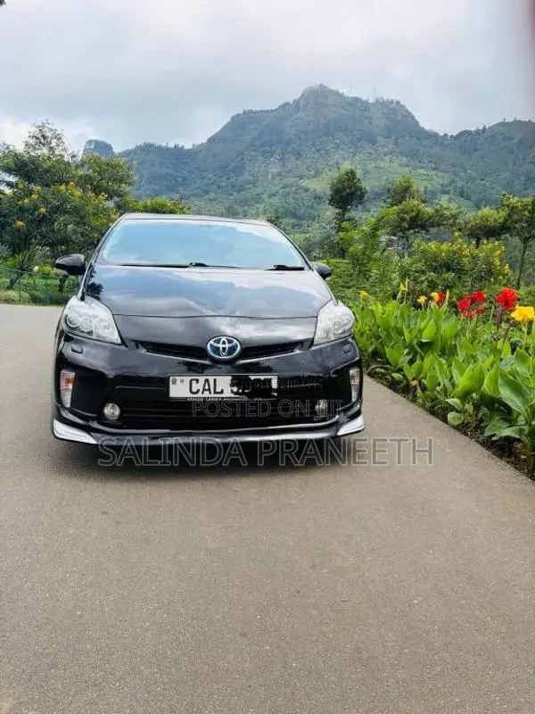 Toyota Prius 2015 Car (Used)
