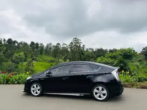 Toyota Prius 2015 Car (Used)