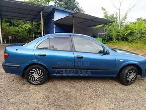 Nissan N16 2000 Car (Used)