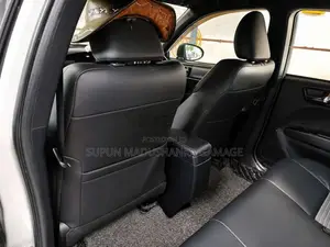 Toyota Axio 2019 Car (Used)