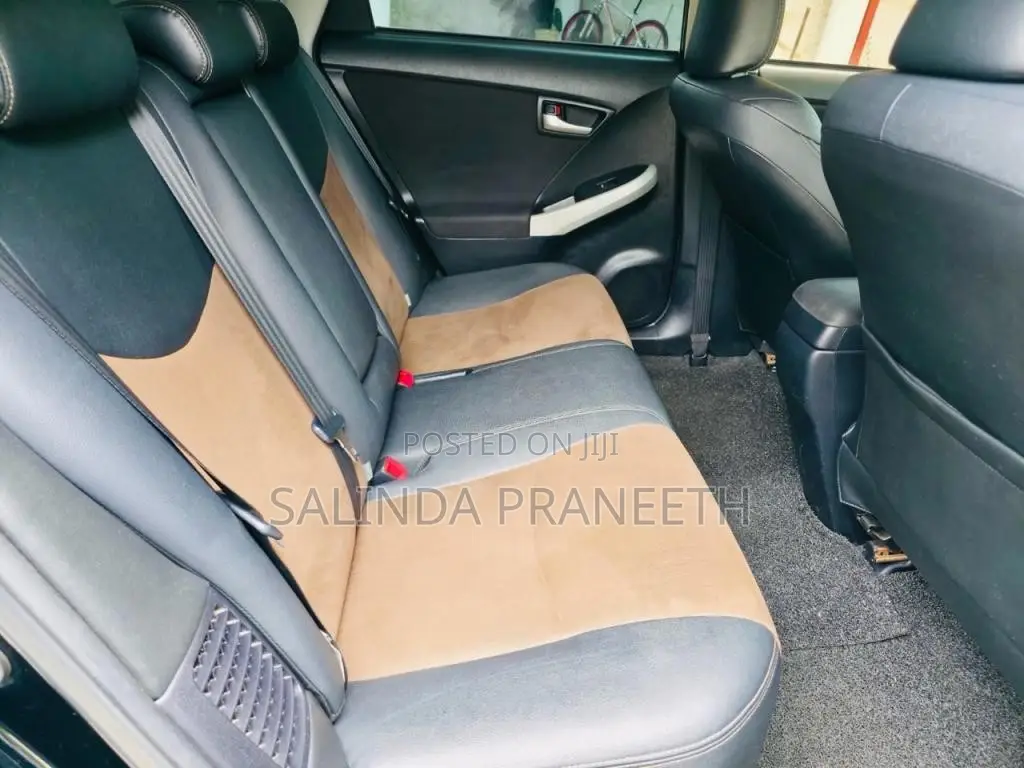 Toyota Prius 2015 Car (Used)