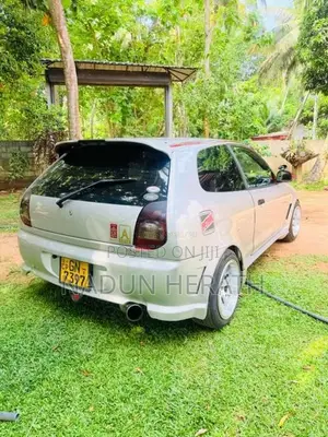 Mitsubishi Mirage 2000 Car (Used)