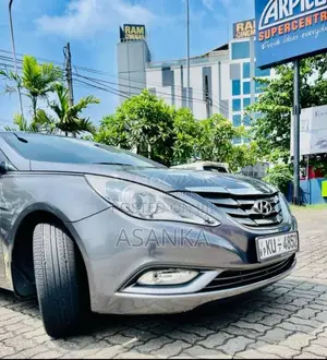 Hyundai Sonata 2012 Car (Used)