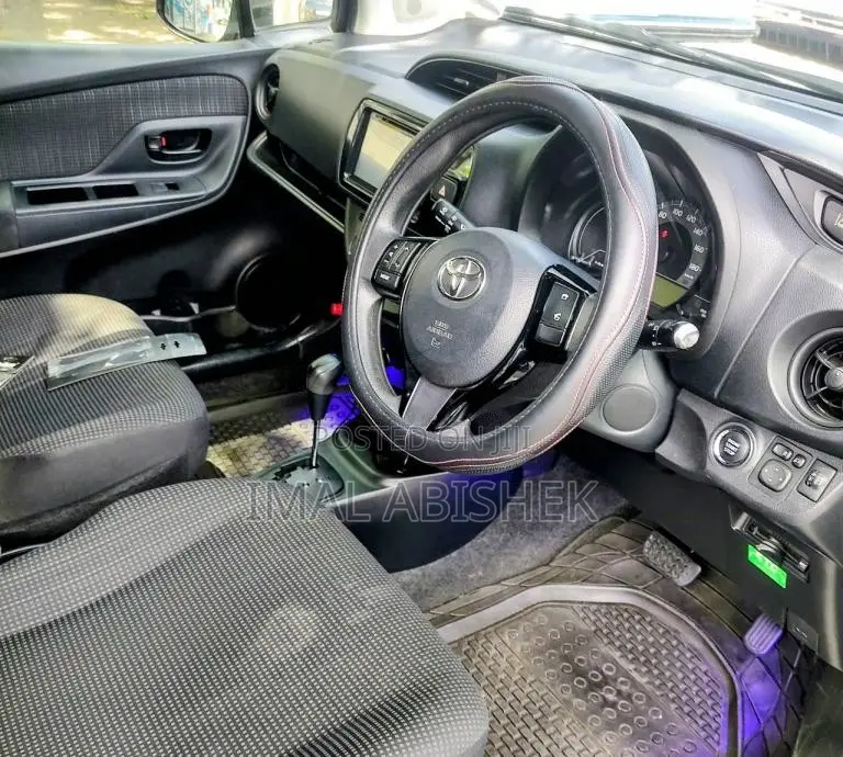 Toyota Vitz 2019 Car (Used)