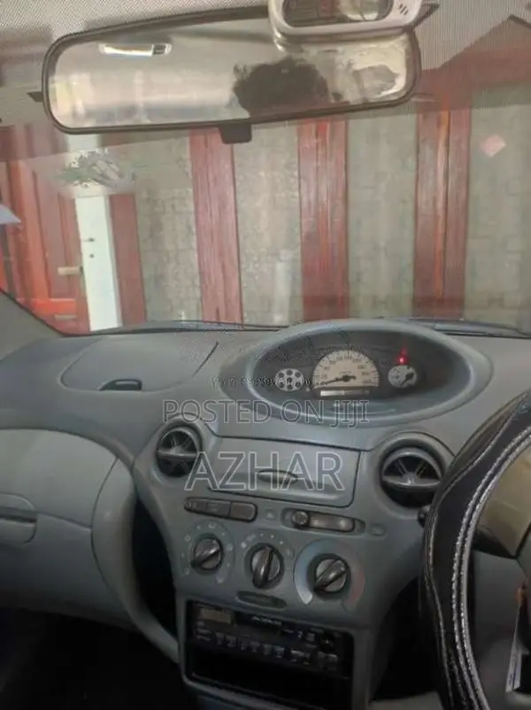 Toyota VITZ SCP10 2000 Car (Used)